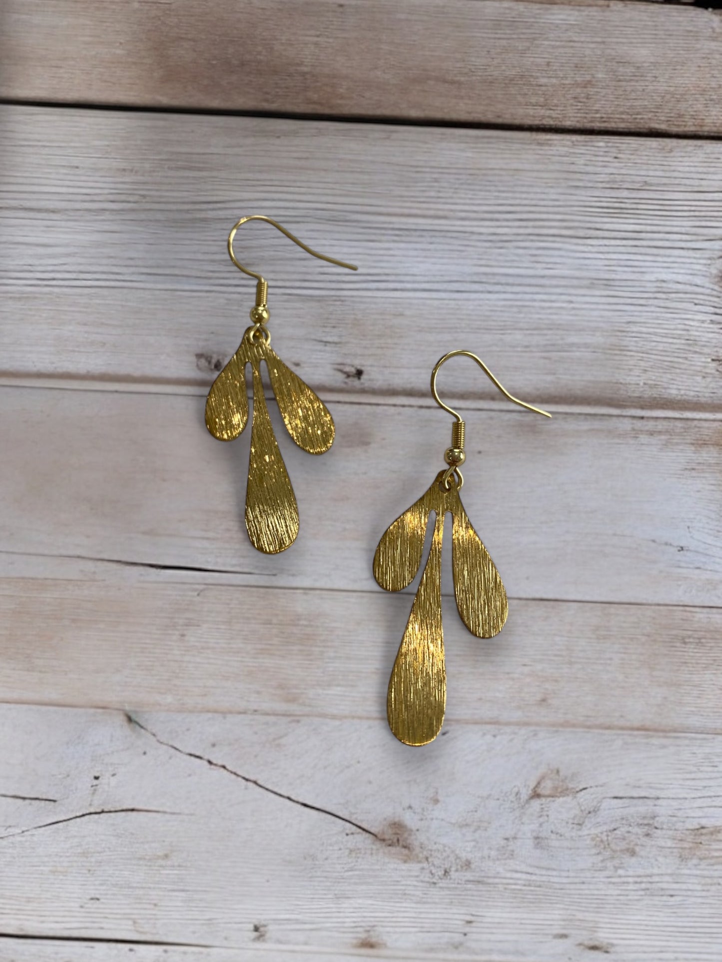 Textured Wavy Charm Drop Earrings