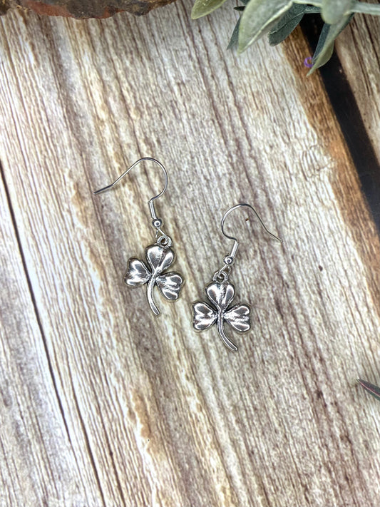 Clover Leaf Dainty Earrings